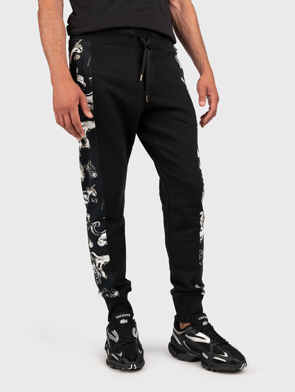 Sports pants with accent stripe - 1