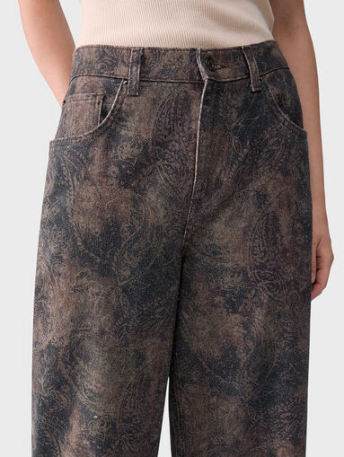 Boyfriend trousers with glitter print - 3