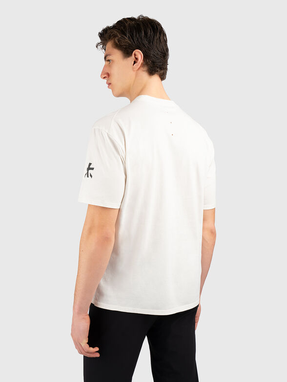 T-shirt with contrasting print - 3