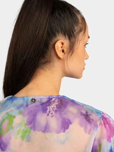 Blouse with short sleeves - 5