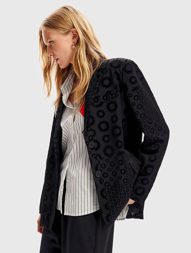 Blazer with black details - 5