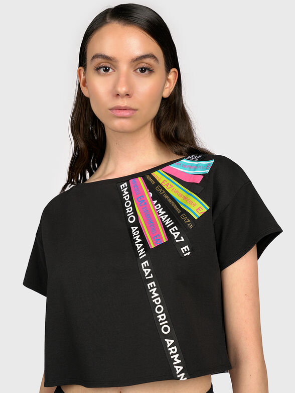 Shortened T-shirt with logo accents - 2