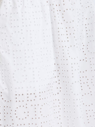 Black shorts with embroidered Sangallo effect  - 4