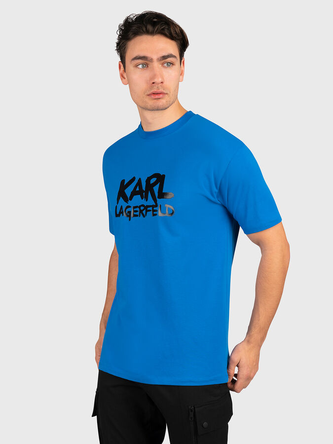 Синя тениска с контрастен лого надпис