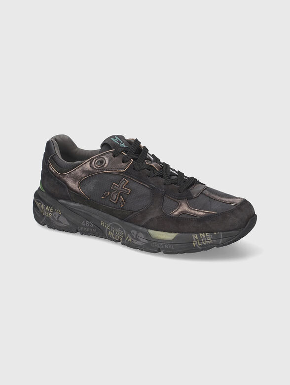 Sneakers with a logo detail - 5