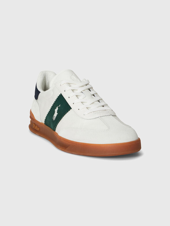 Sneakers with a logo detail - 2