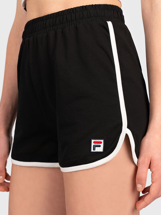 Къси панталони HUYEN - 2