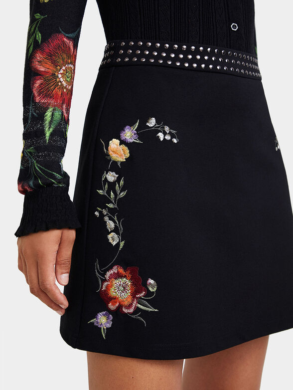 INAYA mini skirt with embroidery and metal details - 2