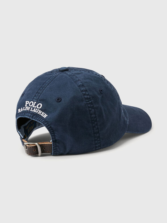 Hat with embroidered logo - 2