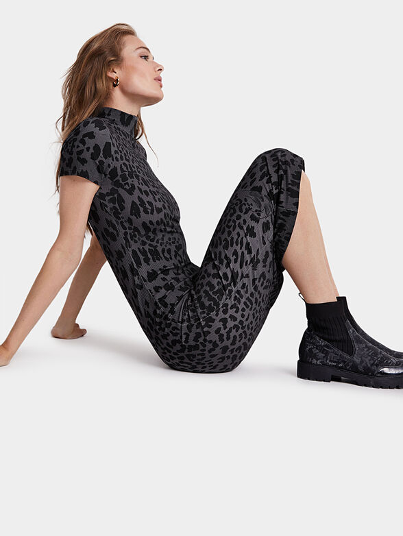 Dress with leopard print - 6