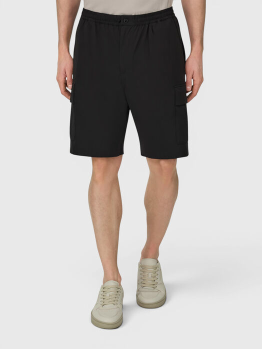 Shorts with an accent pocket