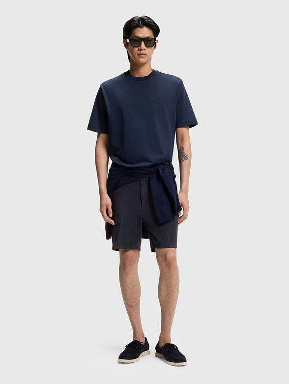 Black shorts - 4