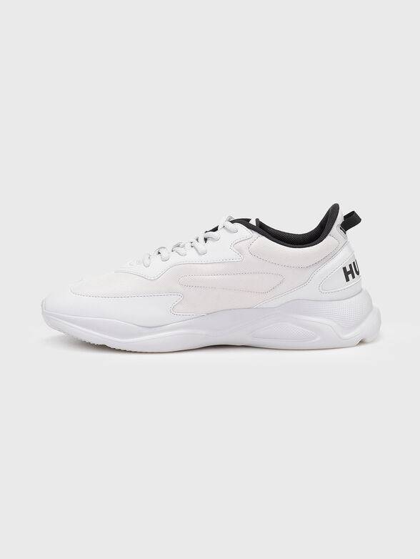 Sports shoes with logo - 4
