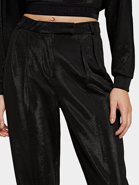 Shortened pants with glamorous finish - 2