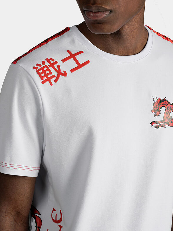 White T-shirt with red accents - 5