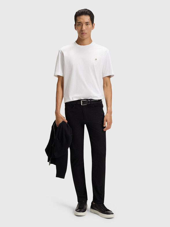 White T-shirt with oval neckline - 2