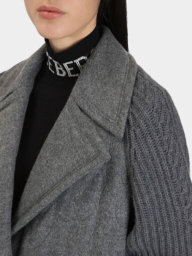 Gray coat with knitted sleeves - 3