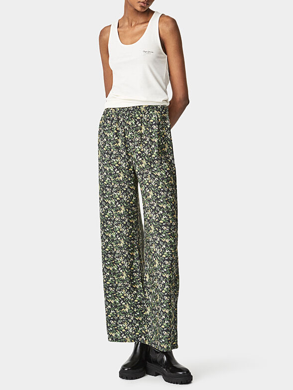 Pants with floral print - 2