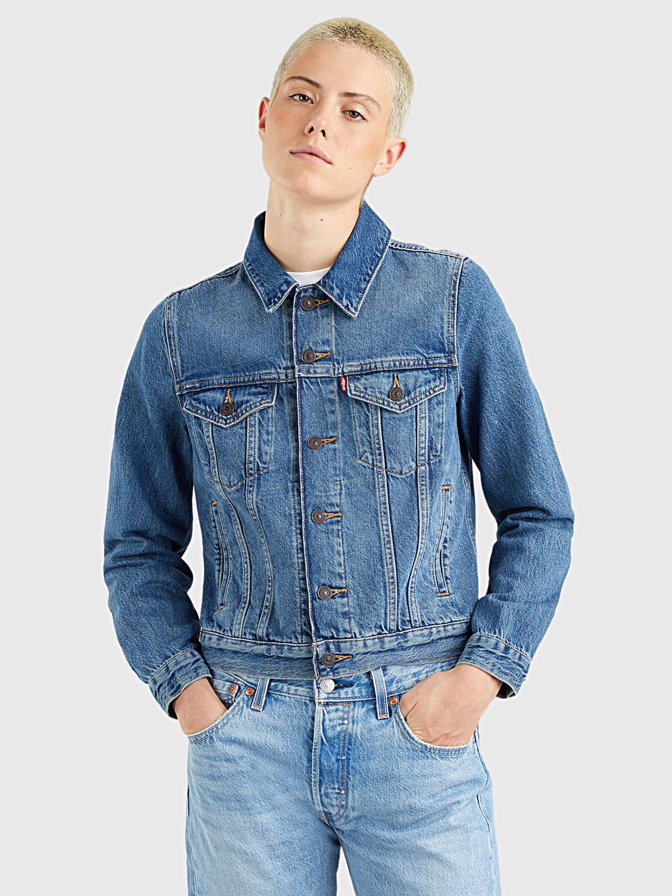 Dark blue denim jacket brand LEVI S Globalbrandsstore en