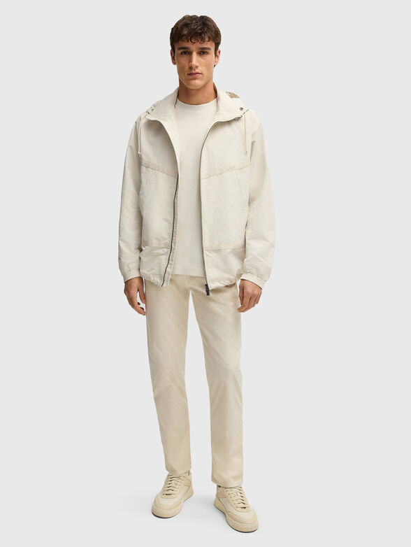 White T-shirt with oval neckline - 2