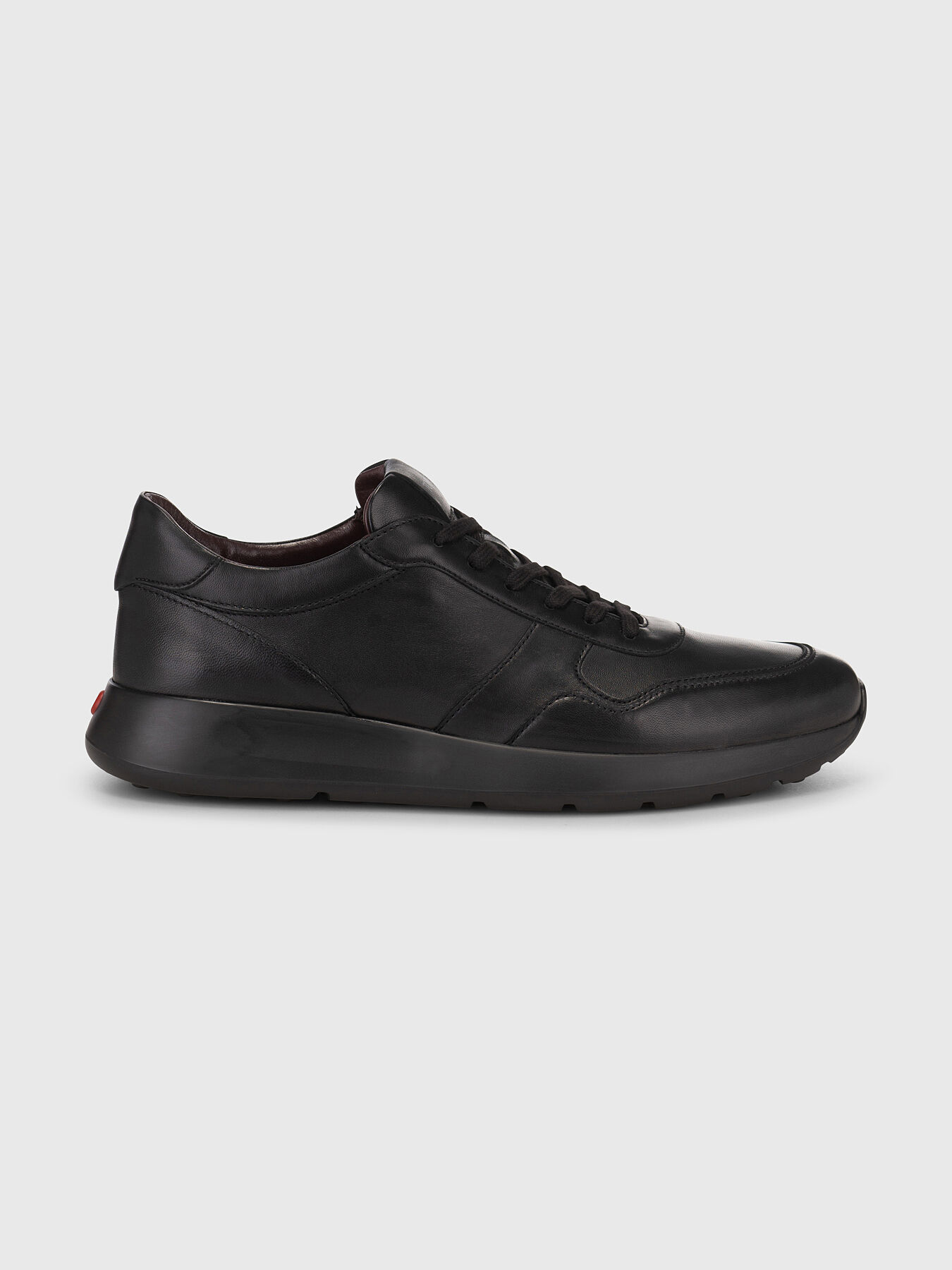 Leather sports shoes store