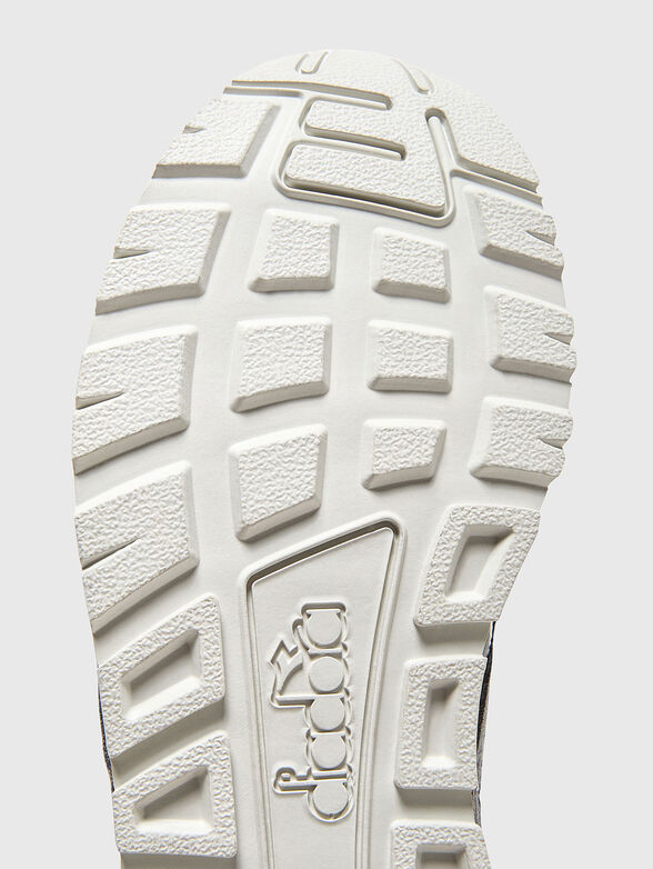 N.92 ADVANCE sports shoes in black color - 5