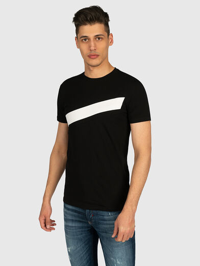 Black t-shirt with contrasting stripe - 1