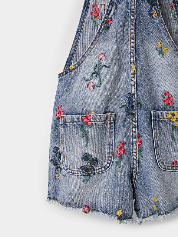 Denim jumpsuit with floral embroideries - 3