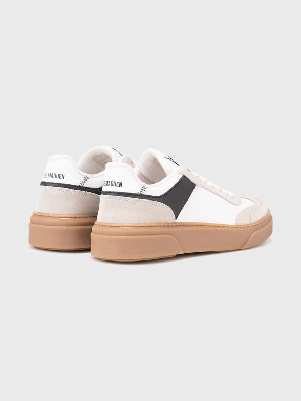 Sports shoes with suede details - 3