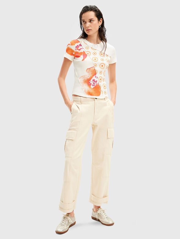 T-shirt with contrasting print - 2