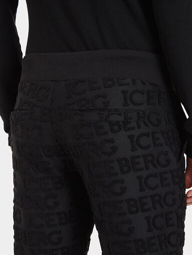 Sports pants with logo details - 4