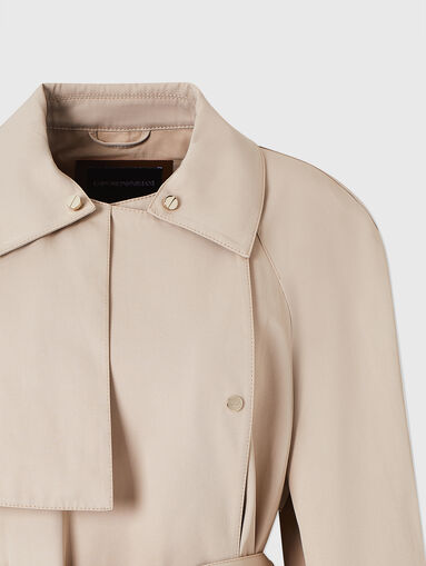 Waist-cinching coat - 5