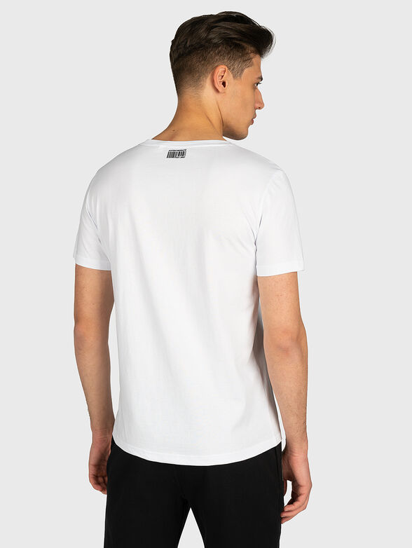 T-shirt with a contrasting print - 3