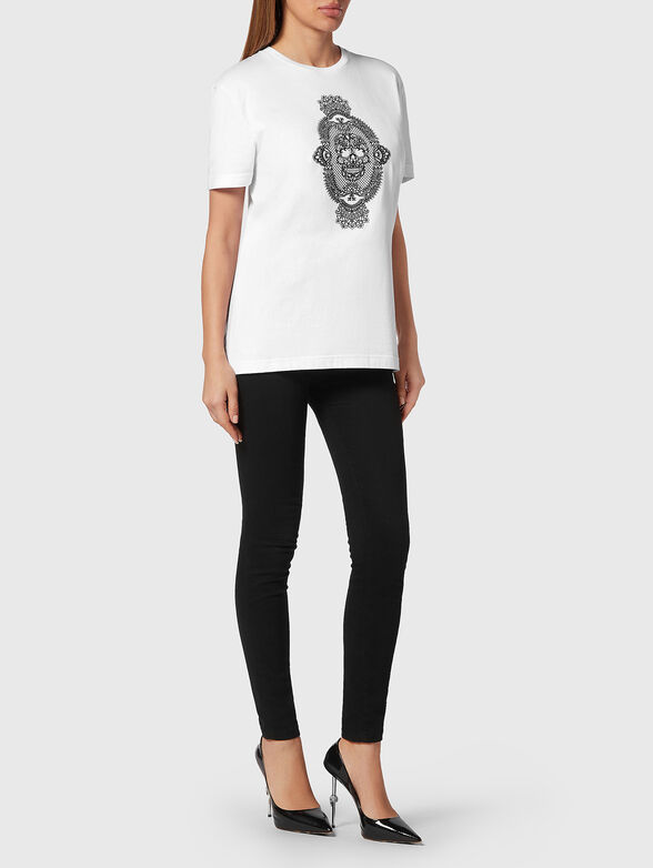 T-shirt with accent embroidery - 2