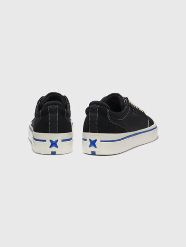 Unisex sports shoes in black - 4