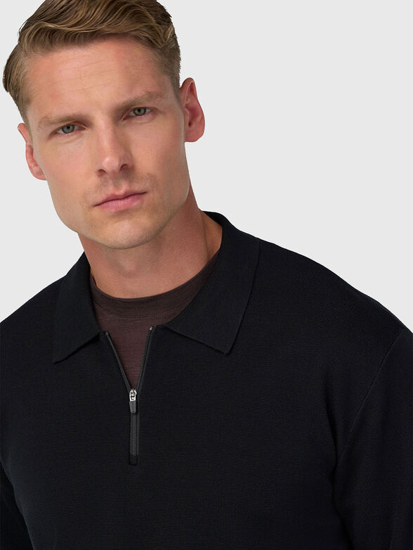 Pullover with zip - 4
