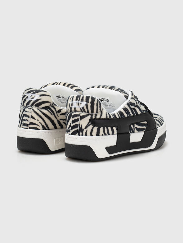 Sneakers with animal prints - 3