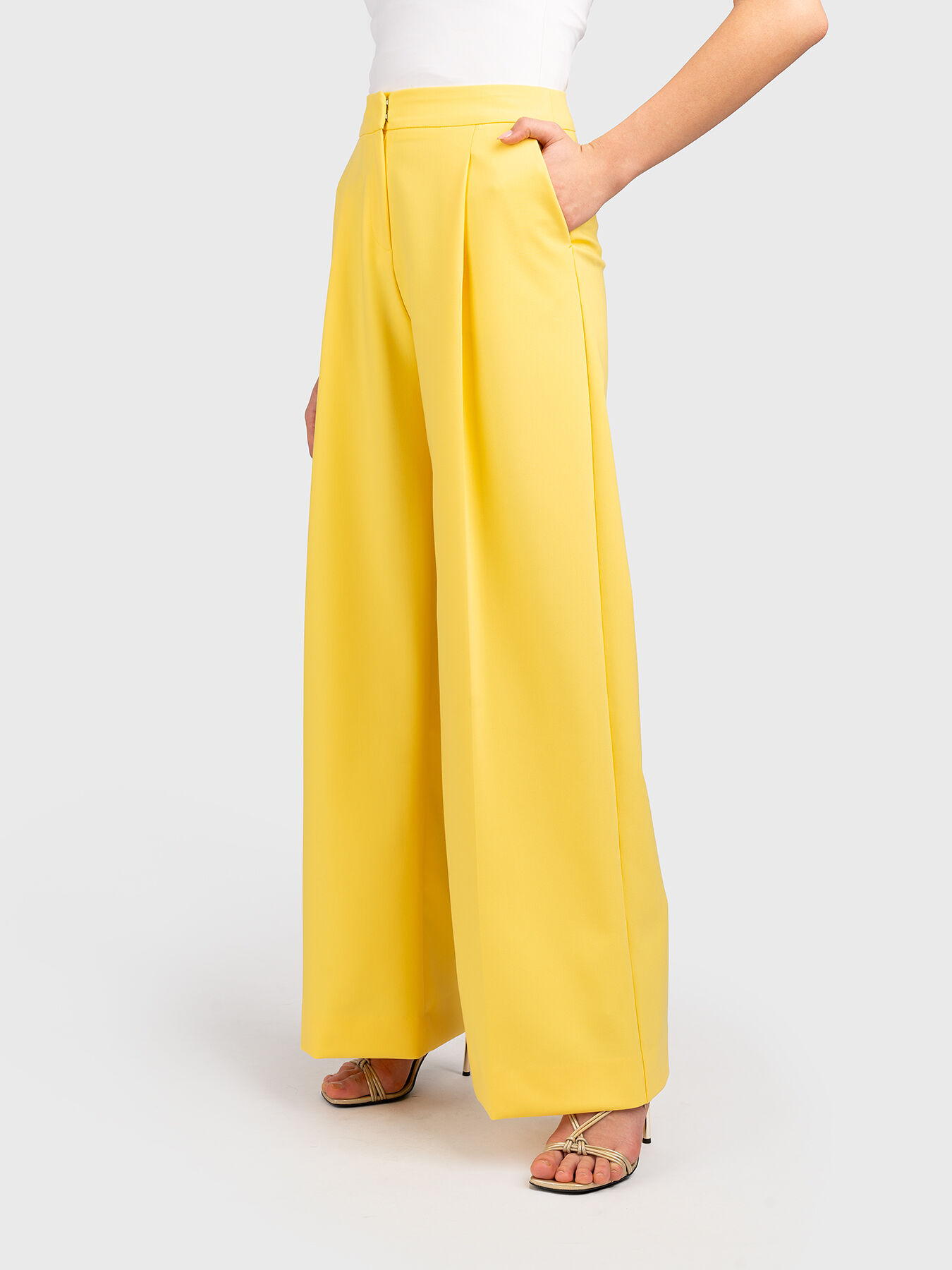 Black trousers brand Karl Lagerfeld Globalbrandsstore en