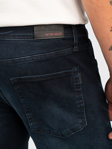 GEEZER jeans with logo patch - 3