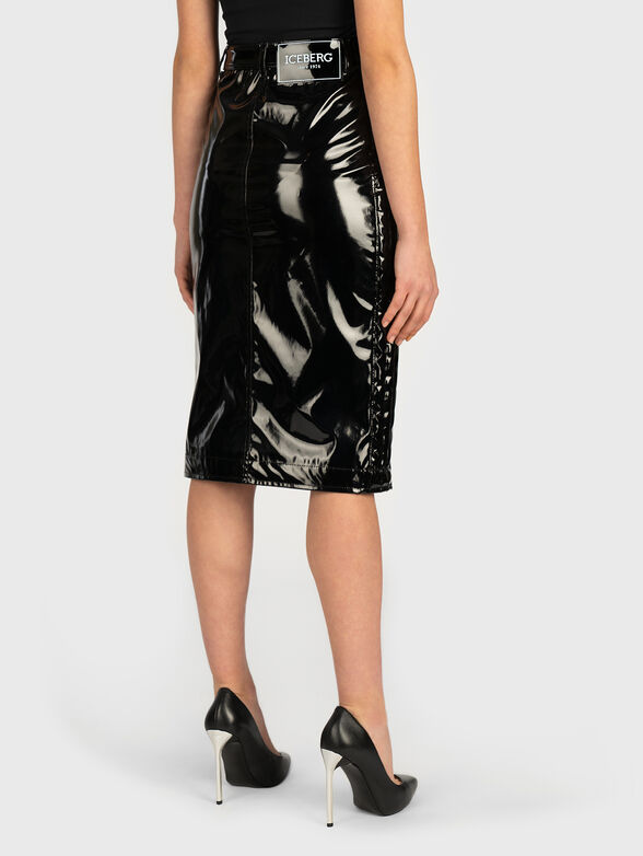 Midi skirt in black - 2