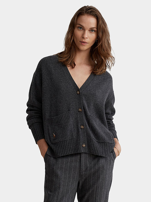 Cardigan with buttons and pockets