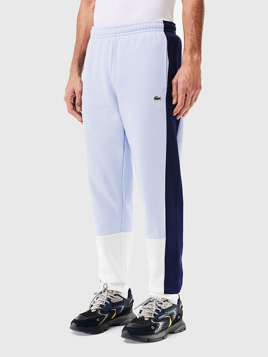 Sports pants with contrasting details