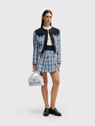 Quilted crossbody bag with gold details - 5