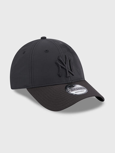 Multicoloured hat with visor - 3