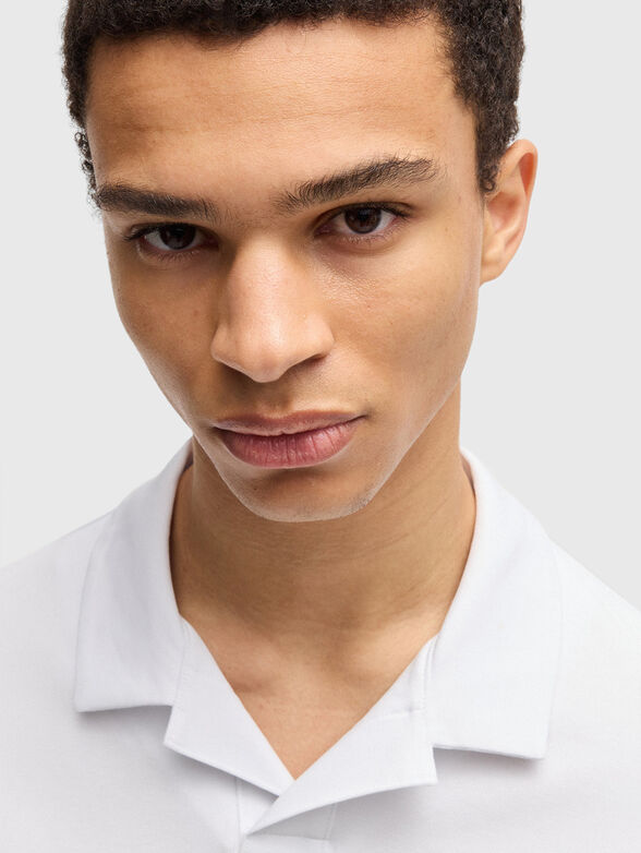 Polo shirt with short sleeves and logo - 4