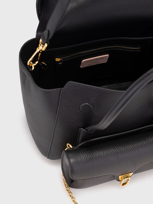 Leather bag with gold details - 6