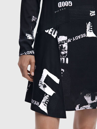 Mini dress with accent print - 4