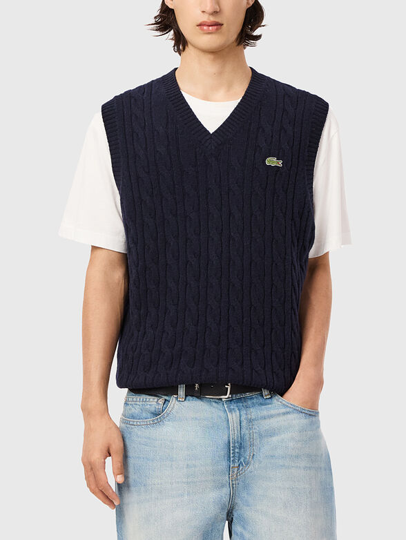 Wool vest with oval neckline - 0