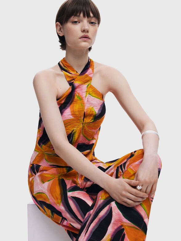 Short top with high neckline - 4