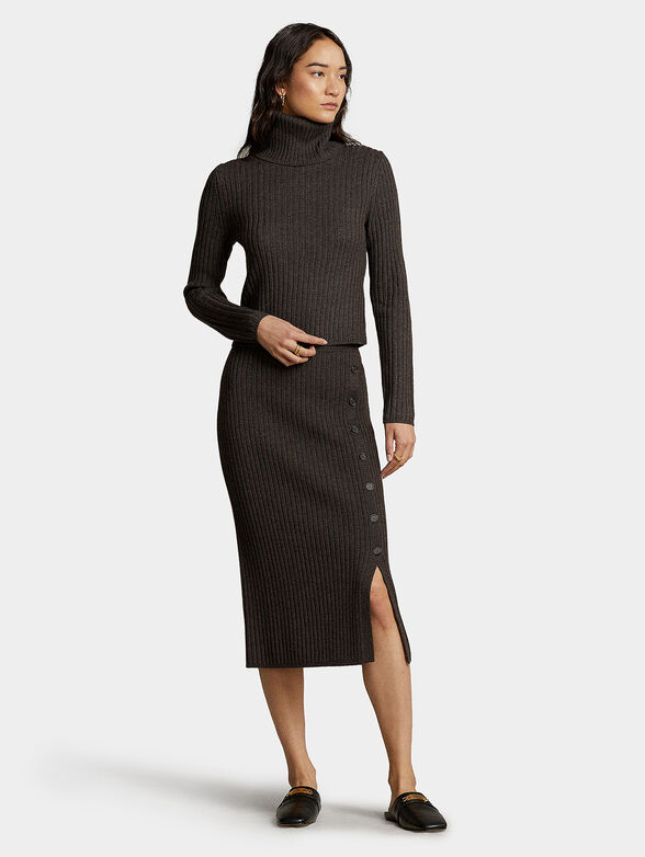 Cropped wool sweater in dark brown color - 4